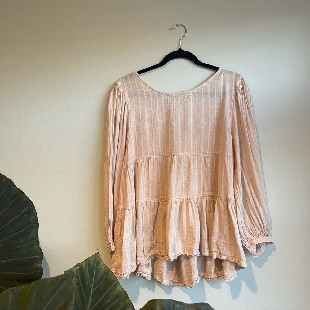 AE Cream Open Back Flowy Blouse (L)